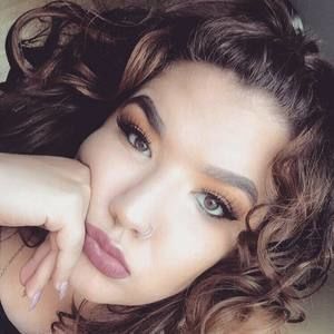 Meet your Posher, Teelea